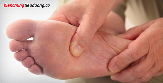 Phòng tránh tổn thương bàn chân ở người bệnh tiểu đường