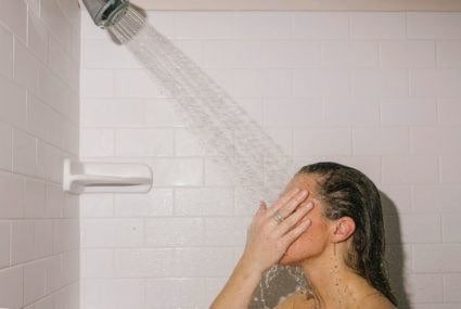 tắm nước lạnh giúp giảm dị ứng