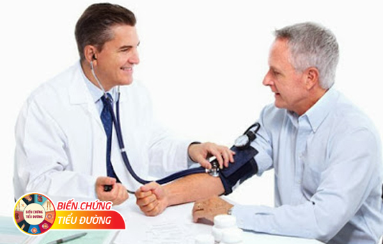 Bệnh nhân tiểu đường cần kiểm tra huyết áp thường xuyên để phòng ngừa các biến chứng