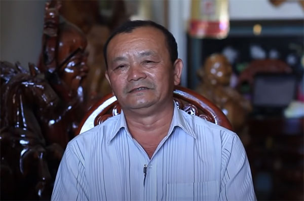 Tôi tên Nhan Thiên Trang, sinh năm 1954. Tôi làm nghề gỗ và thú nhồi bông ở TP. Pleiku, Gia Lai