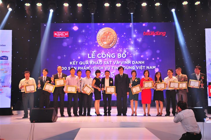 Á Âu sánh vai cùng các doanh nghiệp nhận giải thưởng  sản phẩm – dịch vụ Tin & Dùng Việt Nam 2015