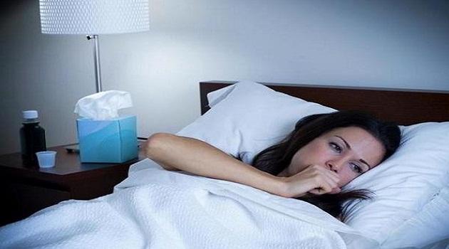 Cơn ho về đêm kéo dài làm ảnh hưởng đến giấc ngủ và sức khỏe của bạn