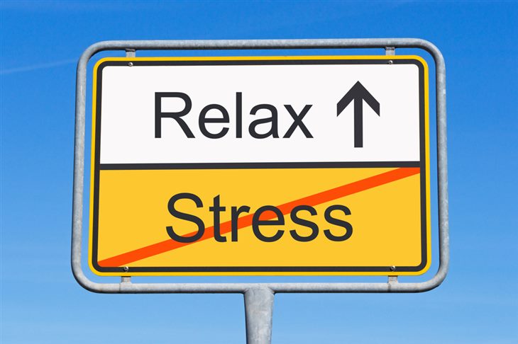 Kiểm soát stress giúp giảm bùng phát bệnh chàm môi