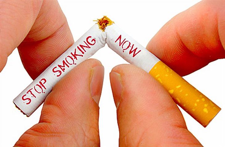 Không hút thuốc lá và tránh xa nơi có khói thuốc giúp phòng ngừa mắc u phổi