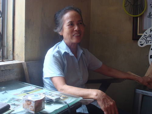 Bà Bình đã mắc vảy nến da đầu hơn 20 năm