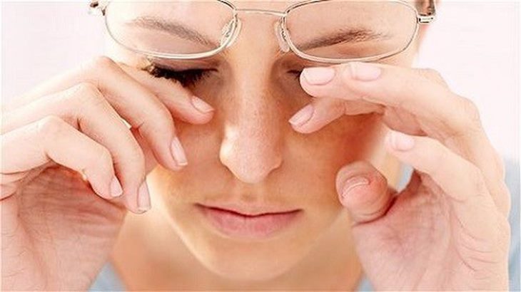 Một số triệu chứng ở mắt có thể báo hiệu bệnh u phổi