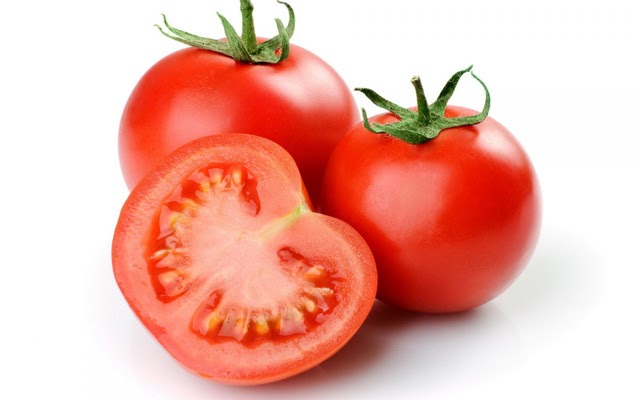 Cách trị mụn cám từ cà chua
