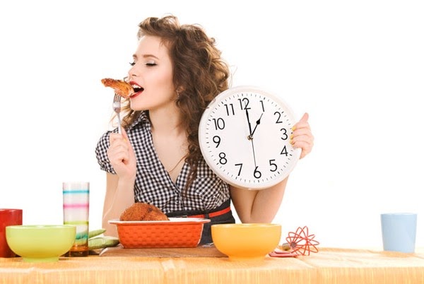 Thói quen ăn uống không lành mạnh làm tăng nguy cơ bị đau bụng kinh