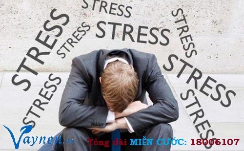 Căng thẳng, stress kéo dài là nguyên nhân gây bệnh vảy nến da đầu