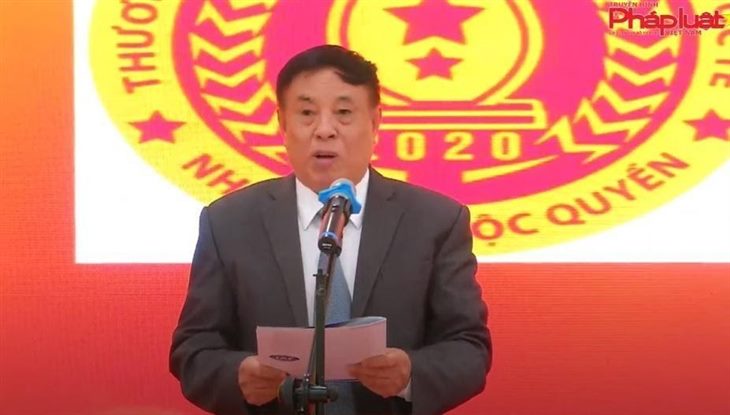  Tiến sĩ Phạm Thế Hưng – Viện trưởng Viện nghiên cứu phát triển doanh nghiệp vừa và nhỏ phát biểu tại lễ trao giải