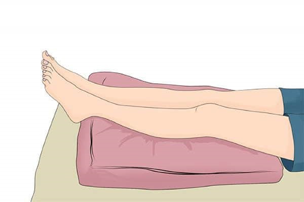Nâng cao chân giúp giảm đau gout