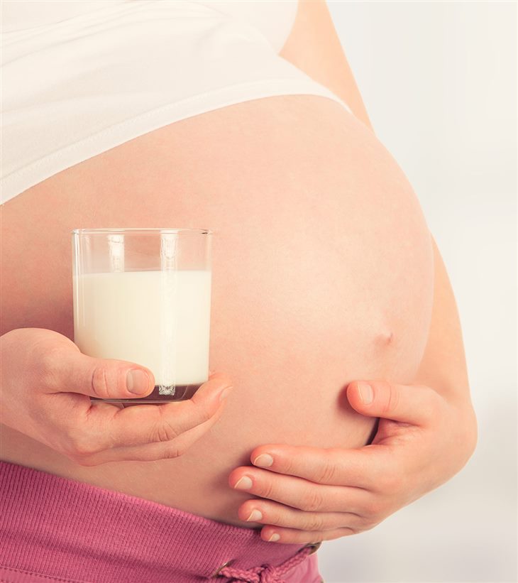 Phụ nữ hiếm muộn có nên uống sữa đậu nành không?