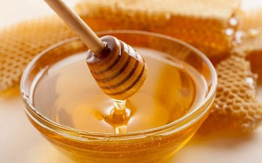 Mật ong giúp dưỡng ẩm và tái tạo tế bào da