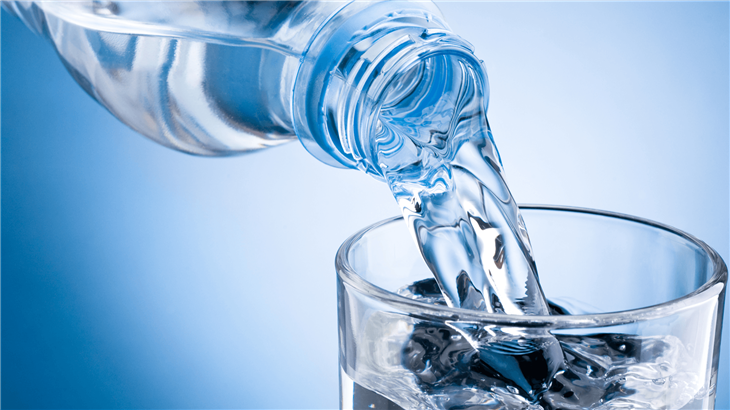   Uống nhiều nước giúp giảm nguy cơ sỏi tái phát