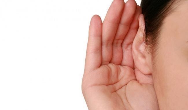 Viêm tai giữa chảy mủ có thể gây nghe kém