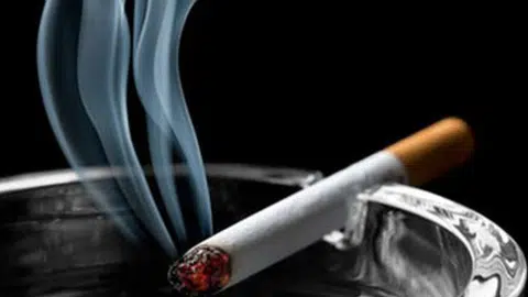 Nicotine trong thuốc lá gây ảnh hưởng đến hệ thần kinh