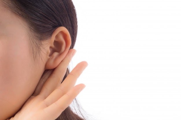 Người bị điếc đột ngột tai trái cần hạn chế tiếp xúc với tiếng ồn lớn
