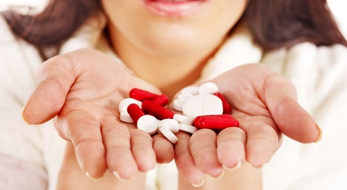 Phụ nữ bị lạc nội mạc tử cung dùng thuốc giảm đau kéo dài có thể gặp nhiều tác dụng phụ