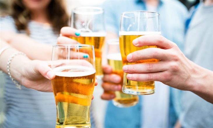   Người bị suy tuyến thượng thận cần tránh xa rượu, bia