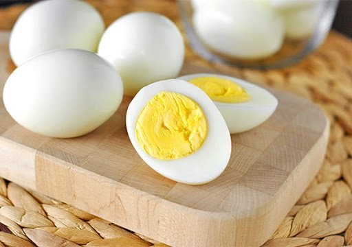 Trứng luộc tốt cho người sau cắt amidan