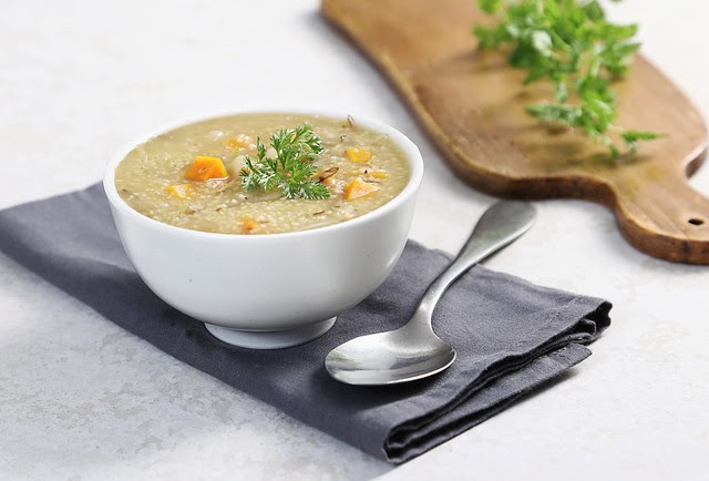 Nên ăn súp hoặc cháo loãng sau khi cắt amidan