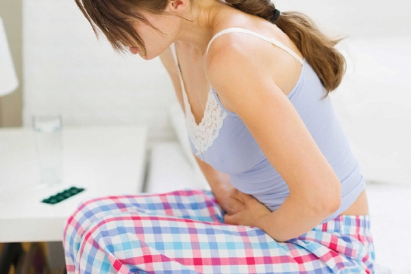 Bệnh lạc nội mạc tử cung gây ra triệu chứng đau bụng kinh trầm trọng ở nhiều chị em