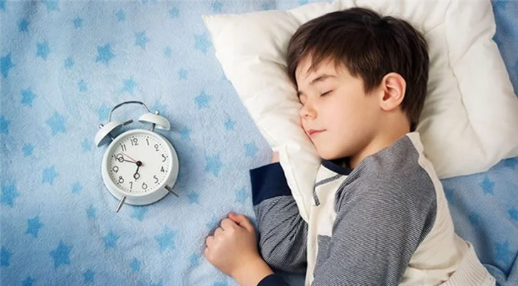 Ngủ đủ giấc rất quan trọng với tâm trạng của trẻ