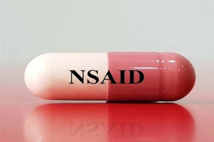Điều trị thoái hóa khớp háng bằng thuốc giảm đau chống viêm NSAIDs
