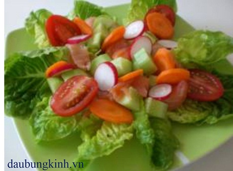 Salad - món ăn giúp giảm đau bụng kinh hiệu quả