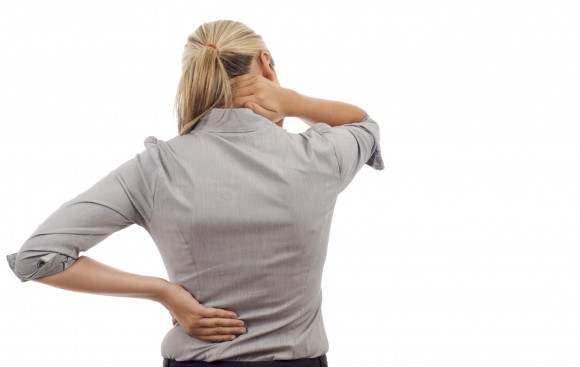 Tại sao thoát vị đĩa đệm gây đau lưng?