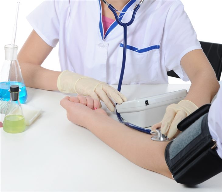 Tại sao người bị tăng huyết áp cần phòng ngừa suy thận