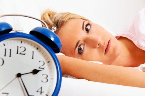 Khổ sở vì mất ngủ trắng đêm- Làm sao để bạn có thể cải thiện?