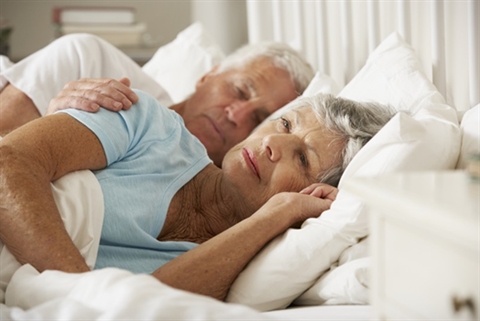 Biện pháp giúp cải thiện giấc ngủ ở người già là gì? Chuyên gia Trần Quang Đạt tư vấn