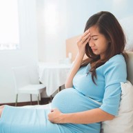 Trầm cảm khi mang thai có những biểu hiện như thế nào? GS.TS Nguyễn Văn Thông tư vấn