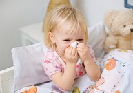 Viêm họng ở trẻ em có nguy hiểm không và nên chăm sóc trẻ như thế nào?