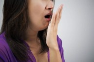 Tại sao các bệnh dạ dày lại gây ra mùi hôi miệng? Làm sao để khắc phục tình trạng này?