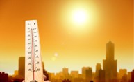 Cần chú ý những gì để giúp triệu chứng bệnh vảy nến dễ chịu hơn vào mùa nắng nóng?