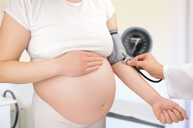 Chỉ số huyết áp khi đang mang thai là 130/80mmHg có phải là cao không và có nguy hiểm không?