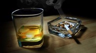 Hút thuốc và uống rượu có ảnh hưởng tới bệnh tăng huyết áp không?