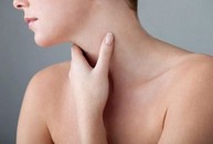 Nguyên nhân gây đau họng, khản tiếng kéo dài là gì? Cải thiện thế nào?