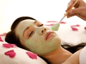 Chăm sóc da mặt bằng thảo dược: Bạn đã thử chưa?
