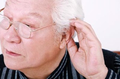 Suy giảm thính lực ở người cao tuổi – Cách khắc phục 
