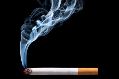 Sự liên quan giữa khói thuốc và bệnh vẩy nến