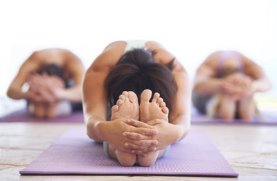 Nhà báo Hồng Kông cải thiện ù tai bằng cách tập yoga