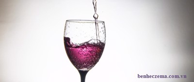 Rượu có gây khởi phát bệnh eczema không?