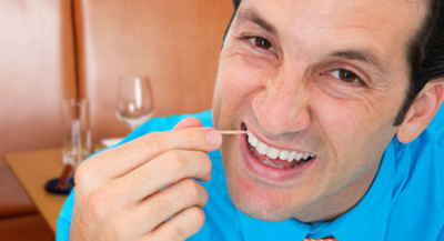 Những nguy hiểm tiềm ẩn của bệnh viêm quanh răng mà bạn nên biết!