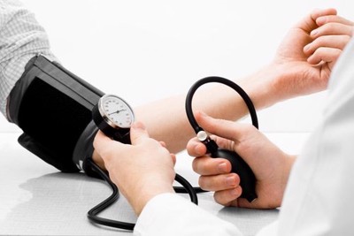 Tại sao điều trị tăng huyết áp bằng thuốc tây chỉ đạt 50% mục tiêu