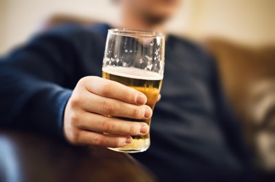 Rượu, bia có thể dẫn đến suy thận nhanh hơn bạn nghĩ