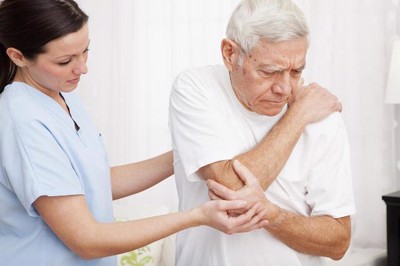Bệnh viêm khớp dạng thấp ở người già nên sử dụng Hoàng Thấp Linh như thế nào?