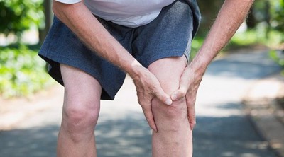Đau khớp gối có phải triệu chứng viêm khớp dạng thấp không? TS Mai Thị Minh Tâm tư vấn